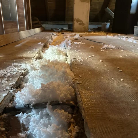 realizácia fúkanej izolácie na novostavbe realizácia fúkanej izolácie na novostavbe